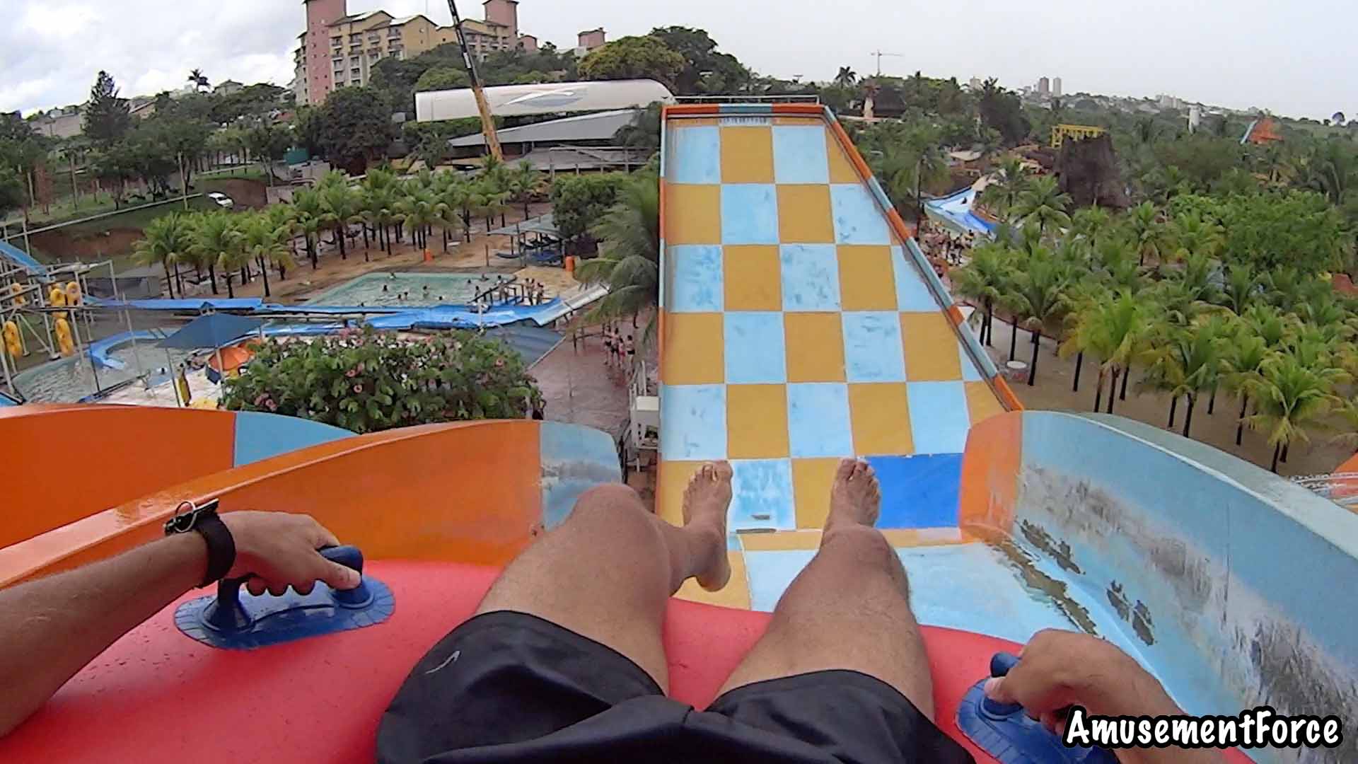 Parque Aquático Thermas dos Laranjais 9