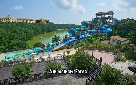 Seorak Waterpia aqua park in Sokcho, South Korea